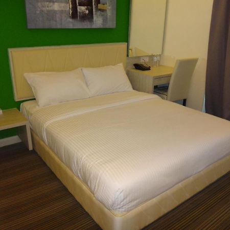 Kosma Business Hotel Kuantan Ngoại thất bức ảnh